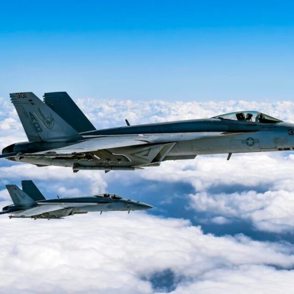 Un avión de Estados Unidos