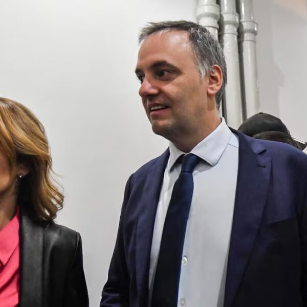Más gastos de Adorni