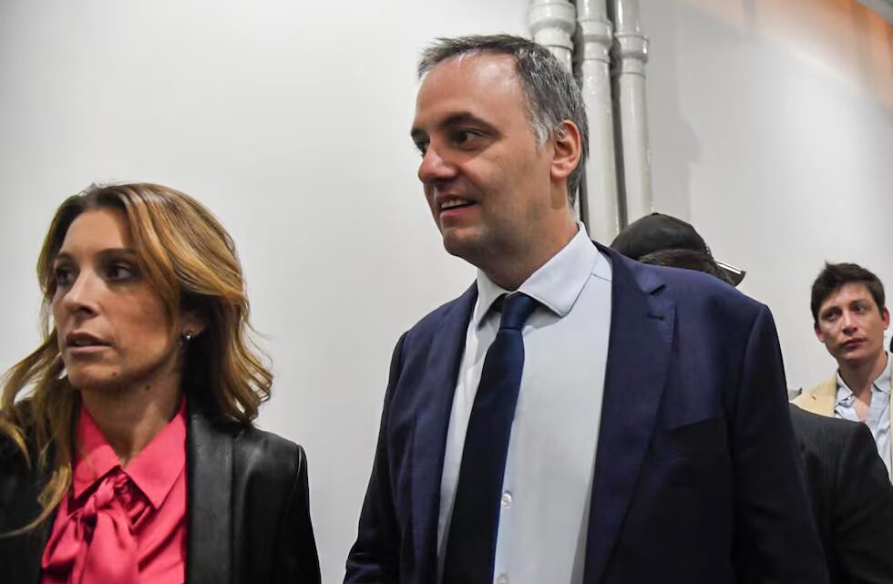 Más gastos de Adorni