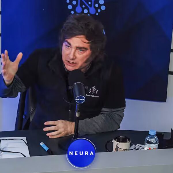 Milei y un g