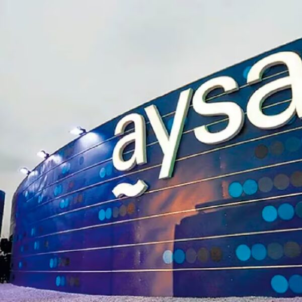 Se publican los pliegos para el remate de AySA
