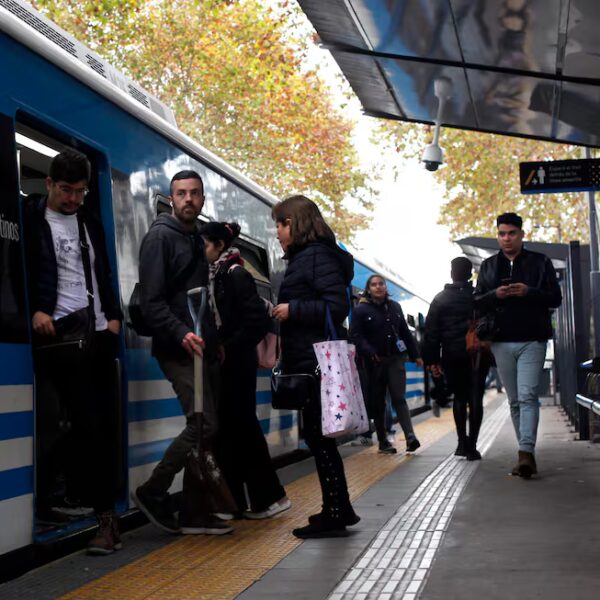 Colectivos y trenes e