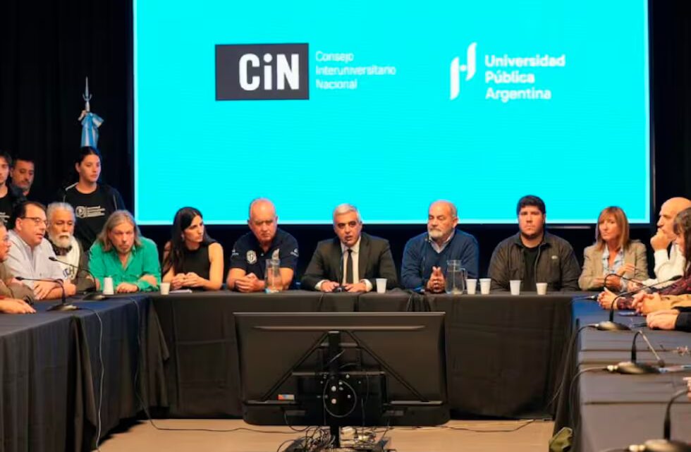 Gobierno y las universidades