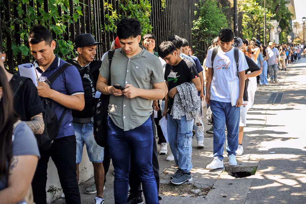 Primer empleo en blanco