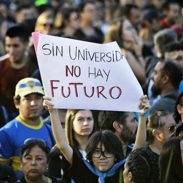 300 días sin cumplir la ley