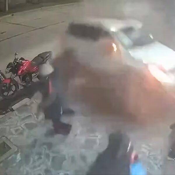 Impactante choque y vuelco en Mar del Plata