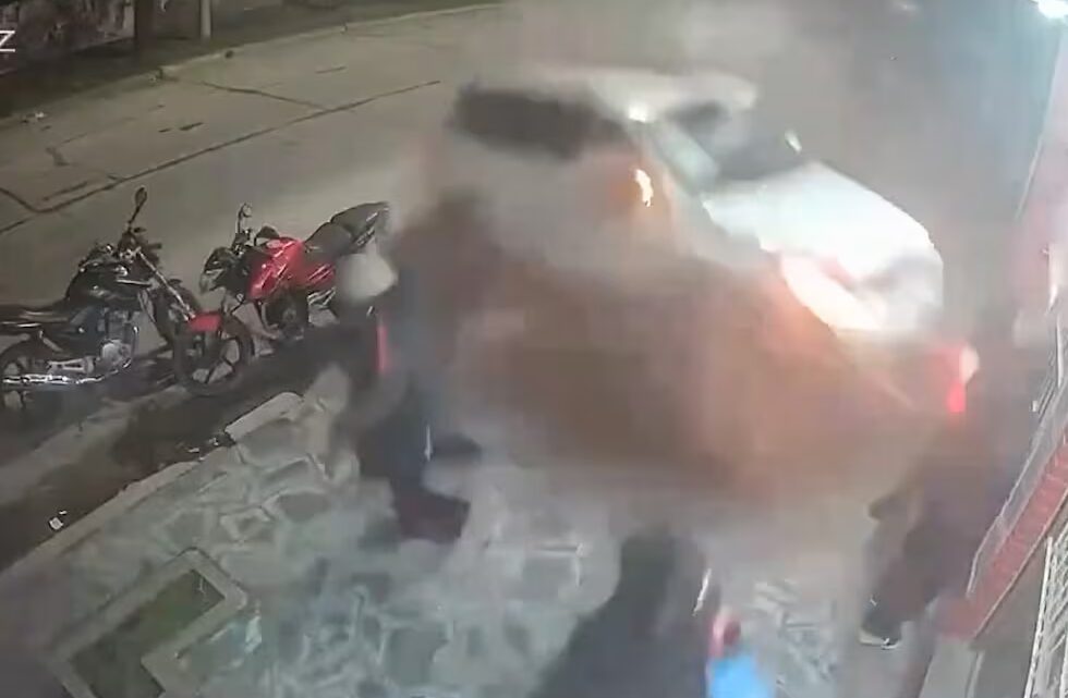 Impactante choque y vuelco en Mar del Plata