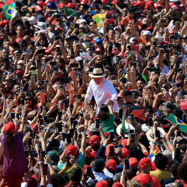 Lula lanzó su campaña