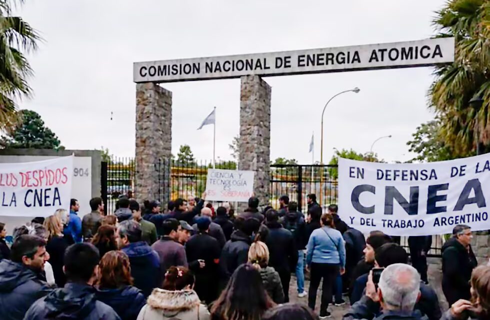 Otro paso al vaciamiento del CNEA