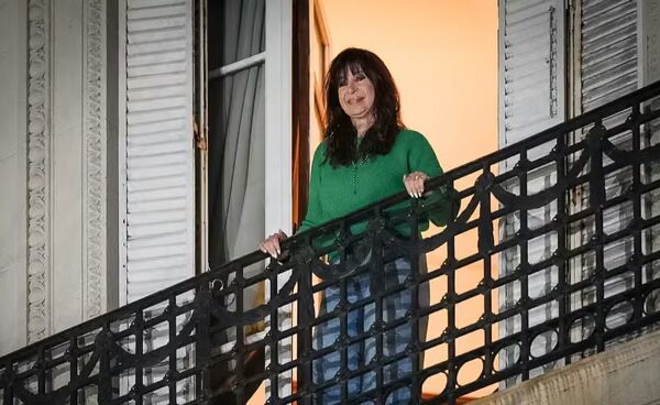 Los abogados de Cristina Kirchner preparan un anuncio clave