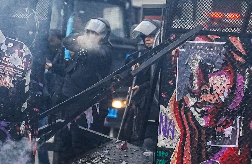 Por la represión