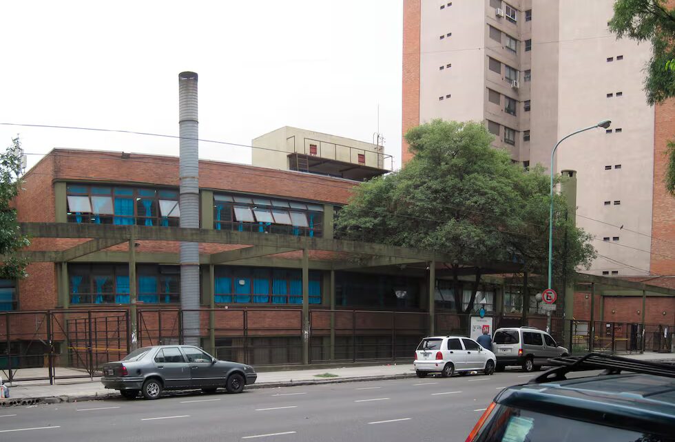 Ratas en una escuela de Flores